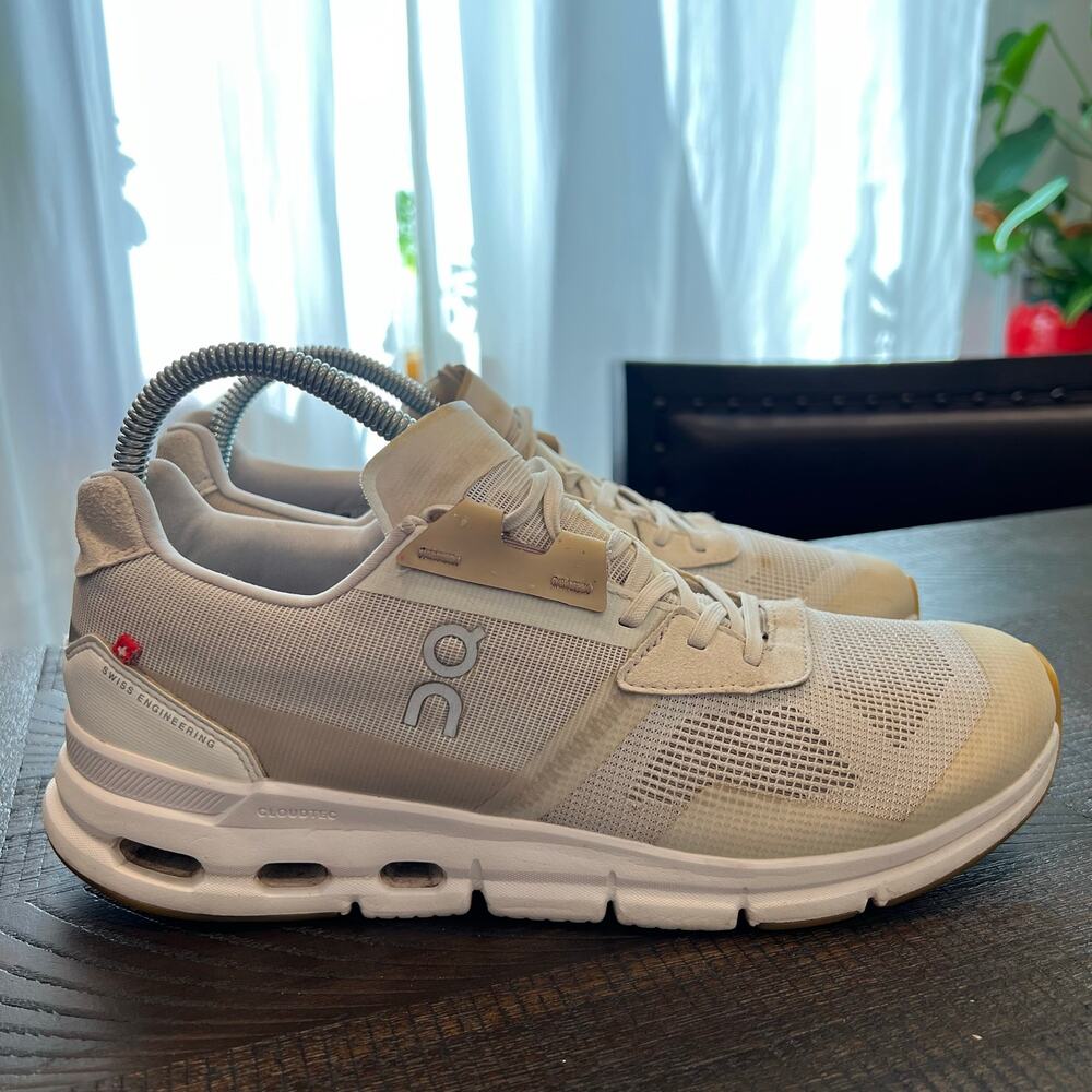 On cloud cloudrift white running shoes for women 9
